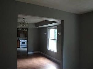 3rd image of 726 Blaine Ave