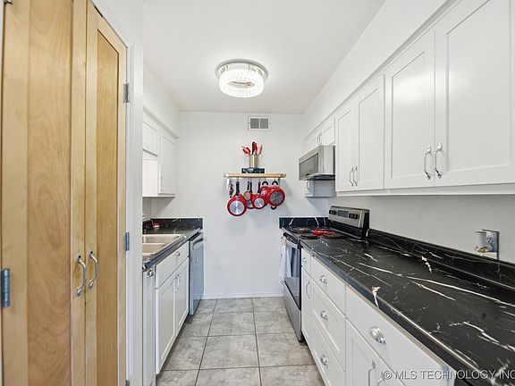 5th image of 4860 E 68th St Unit 136