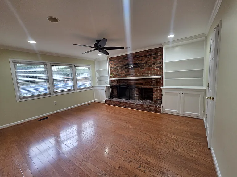 4224 Melville Ln — Photo 14