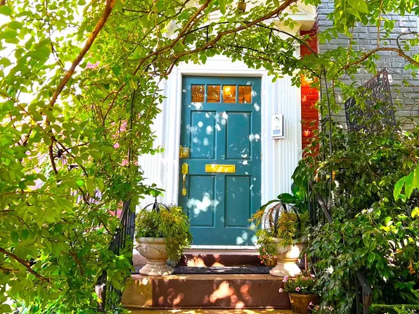 721 12th St SE #1, Washington, DC 20003