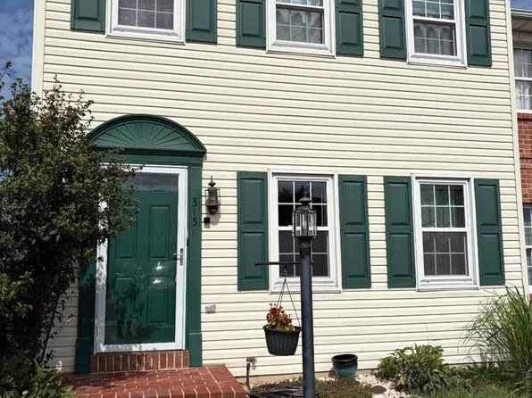 315 Robin Hill Cir, York, PA 17404