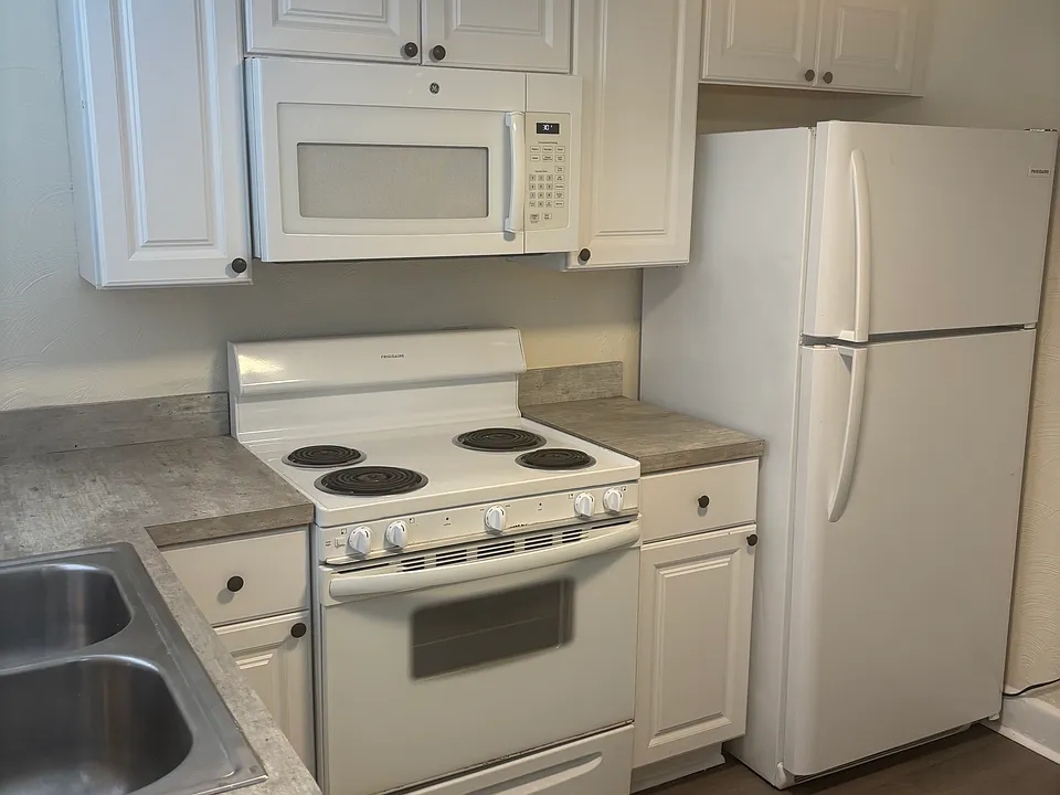 200 Bute St #1