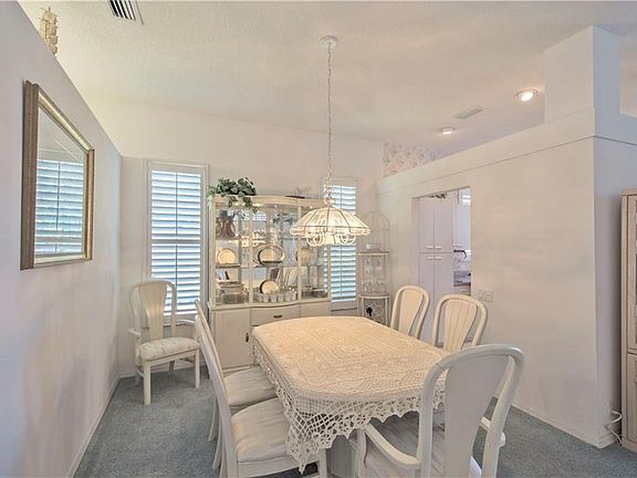 3rd image of 1221 Harbor Town Way
