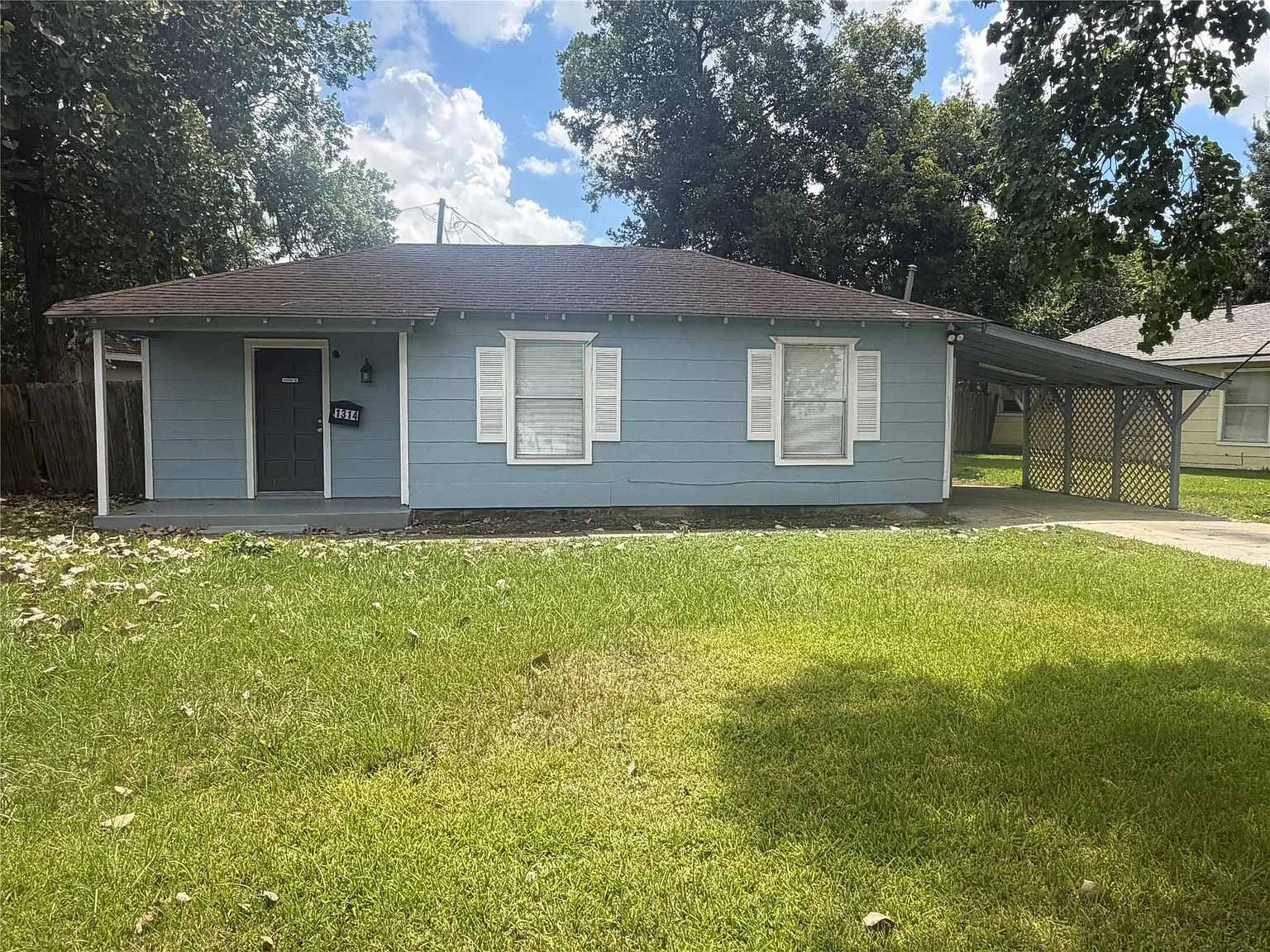 2 bed, 1.0 bath, 788 sqft, $1,250 — Photo 1
