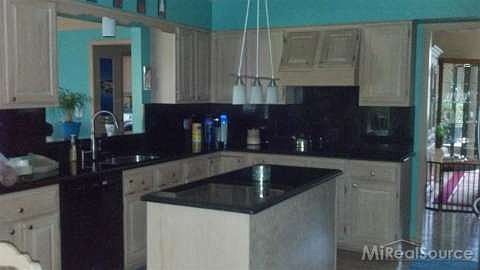 5th image of 53552 Oakview Dr