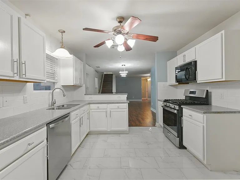 9523 Wyatt Oak Ln — Photo 10