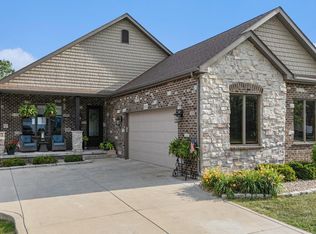 1244 Brandywine Rd, Crown Point, IN 46307