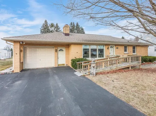 418 Birchwood DRIVE, Francis Creek, WI 54214