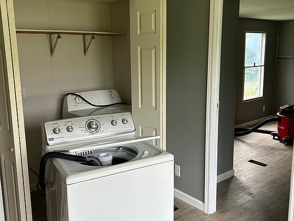 4th image of 408 Roscoe Ln