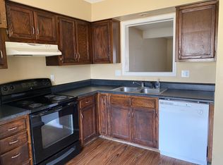 7139 Flint Dr, Shawnee, KS 66203
