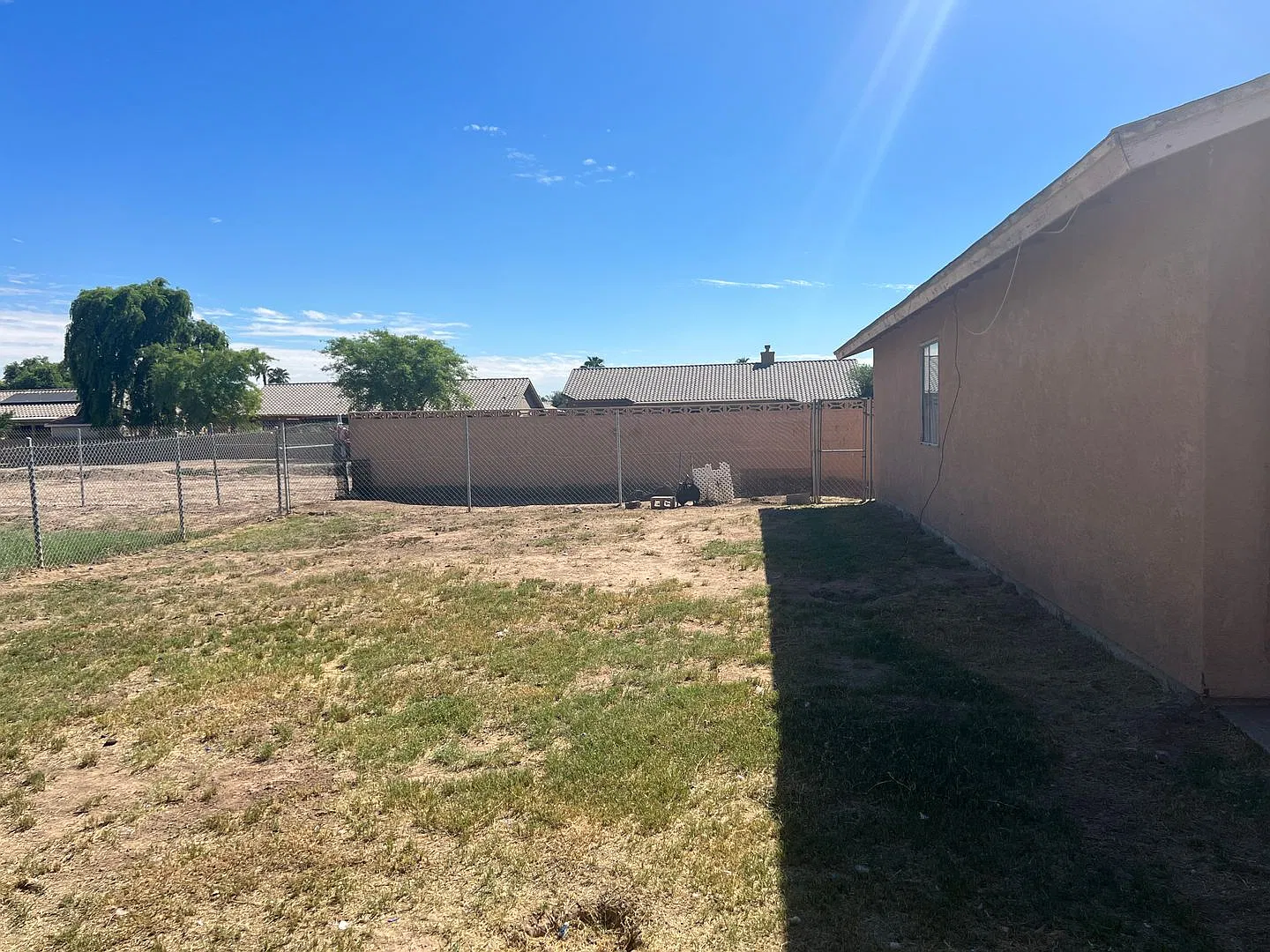 Three Bedroom Cibola Home on a large Lot. Fenced Yard and covered Patio. — Photo 3