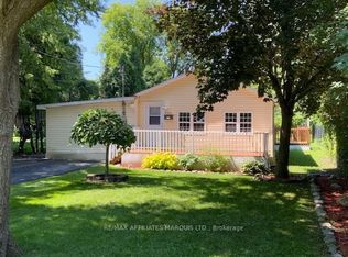 936 Gloucester St N, Cornwall, ON K6H 3Y4