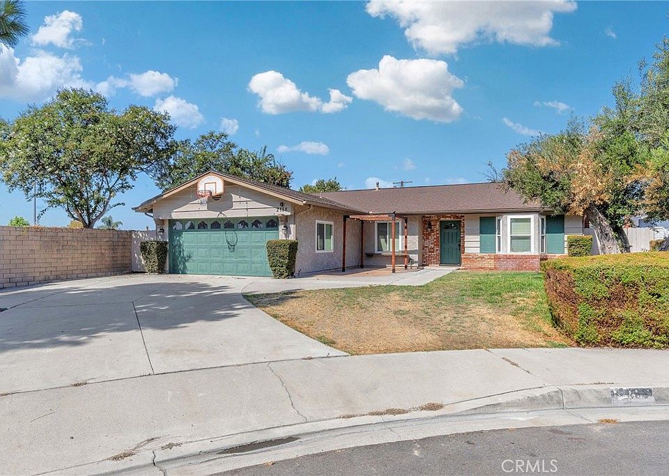 1st image of 2158 Holly Ave