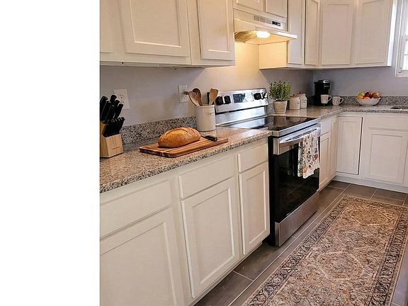 5th image of 5501 Jay St NE