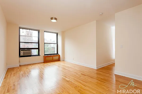 Rented by Mirador Real Estate | media 2