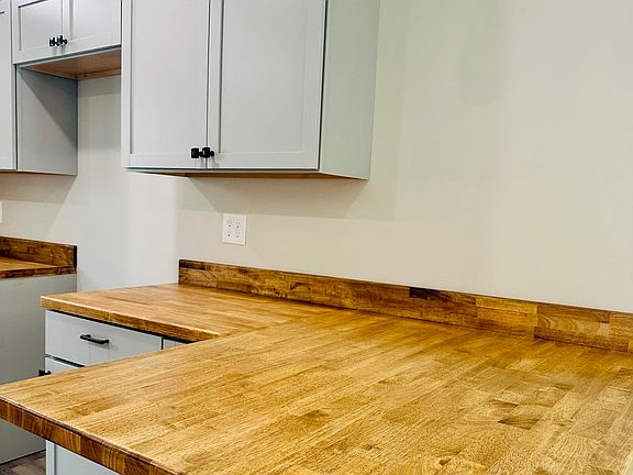 4th image of 1823 5th St