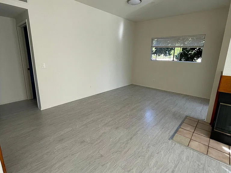 11281 Peach Grove St #11281 — Photo 6