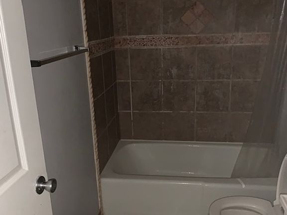 4th image of 22542 Lakeshore Dr