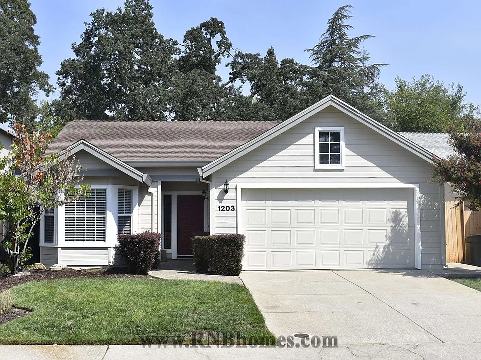 1203 Schooner Dr