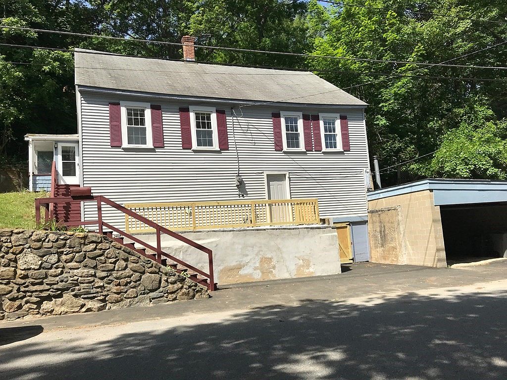 165 Greenwood St, Gardner, MA 01440 Zillow