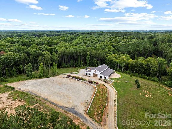 3rd image of 8178 Island Point Rd