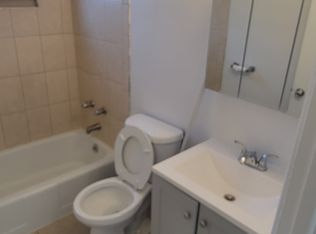 2010 W Touhy Ave #2A, Chicago, IL 60645