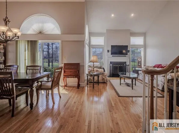 12 Rothwell Dr #C, Monroe Township, NJ 08831