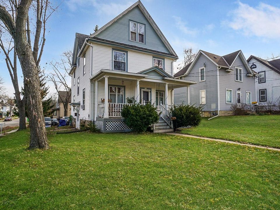 1st image of 154 Grand AVENUE