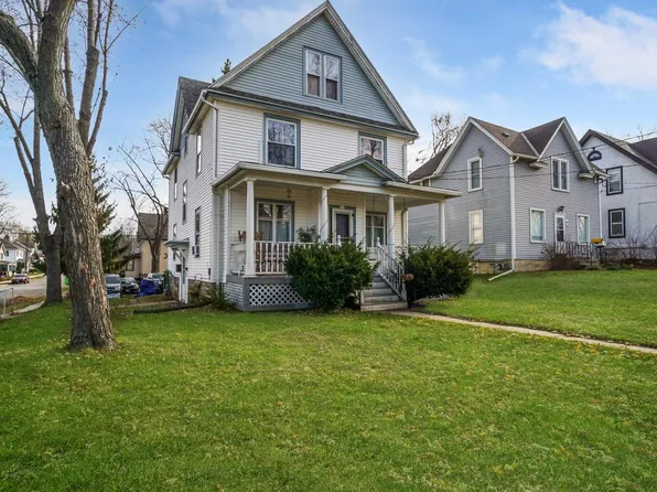 154 Grand AVENUE, Hartford, WI 53027