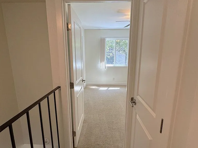 946 Tamarack Ln #9 — Photo 15
