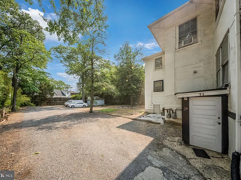 4605 Calvert Rd #202 — Photo 9