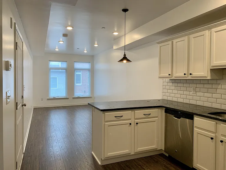 6619 Ridge Avenue — Photo 4