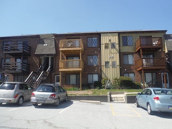 4th image of 5200 Hilltop Dr #422
