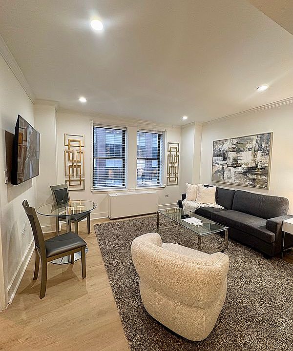 1st image of 150 W 51st St #827