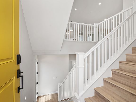 4th image of 11810 Ella Way