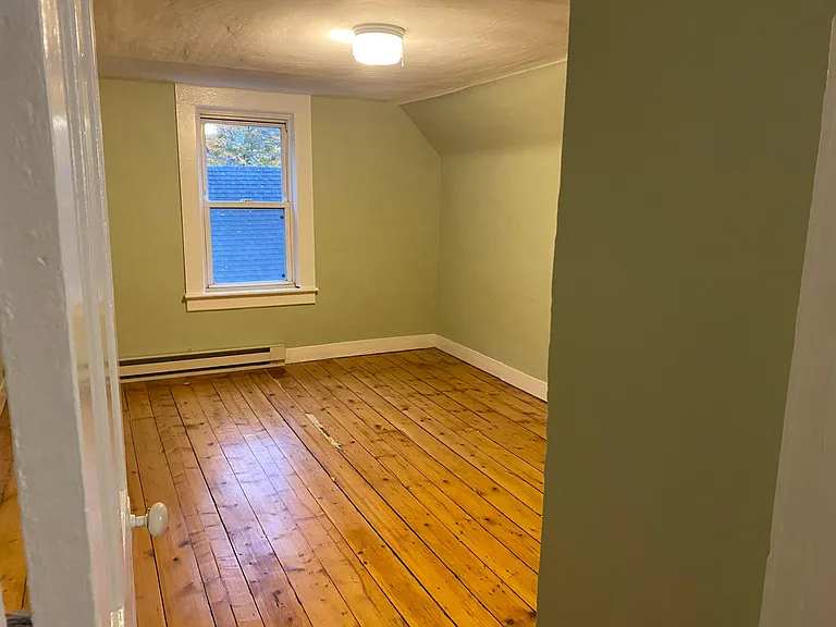 Third floor space (bedroom/study).