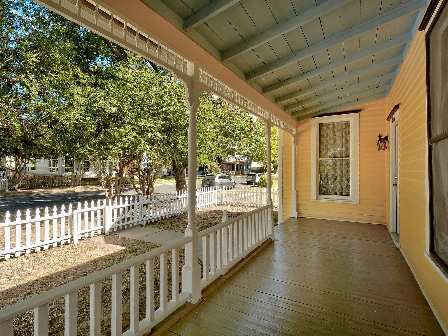 2 bed, 2.0 bath, 1521 sqft, $1,795 — Photo 3