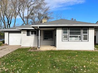 1911 Loomis St, Rockford, IL