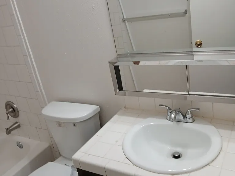 Springwood Court Apts — Photo 41