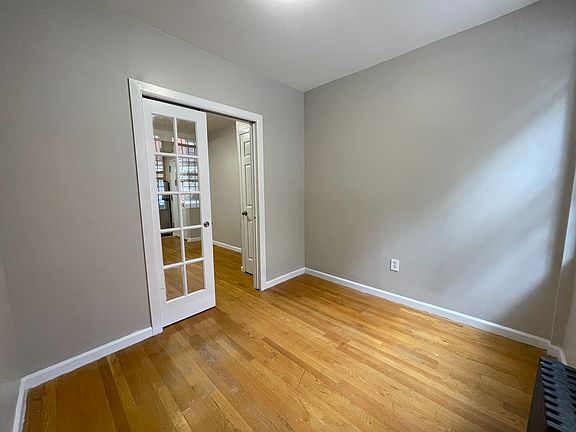5th image of 512 E 5th St APT A