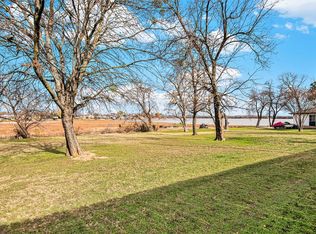 7060 Rucker St, Azle, TX 76020