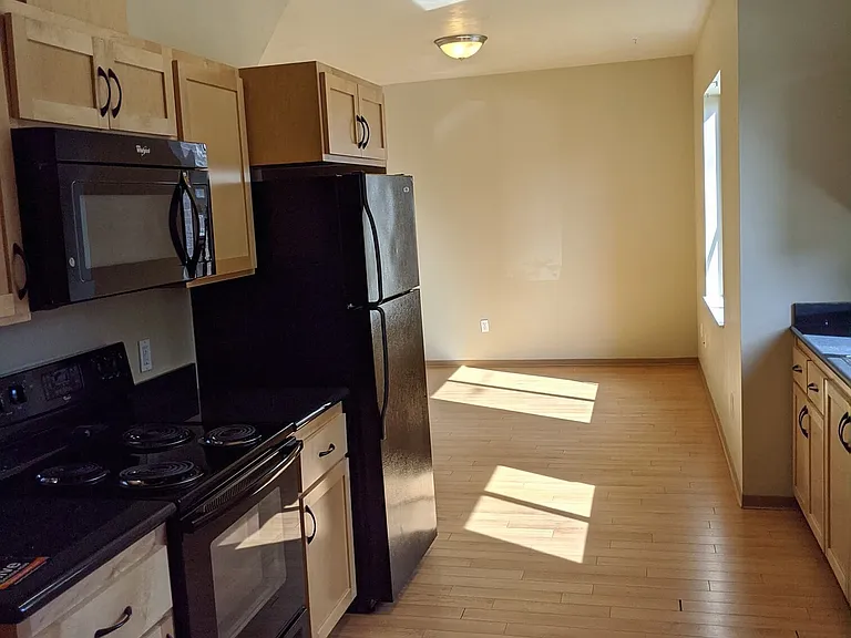 Unit #6 - 1st Floor Unit #6 - 1st Floor