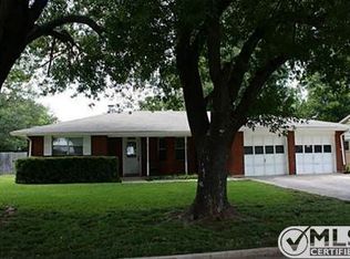 2209 16th St, Brownwood, TX 76801