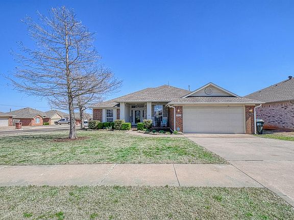 2nd image of 537 Lone Oak Dr