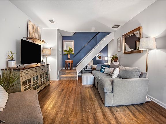 4th image of 20547 Williamsburg Ct #217D