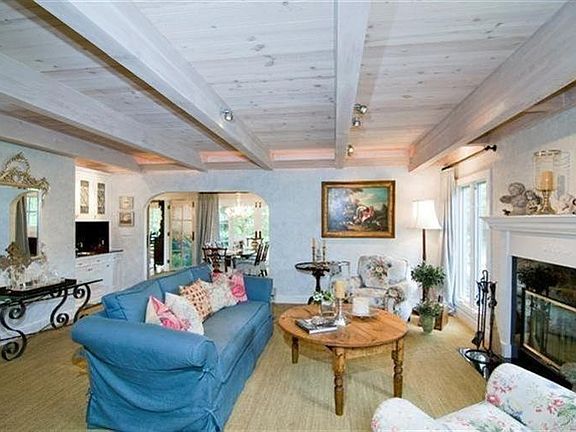 4th image of 2057 N 3rd Avenue