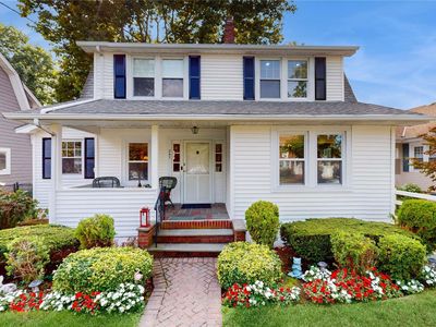 247 Wellington Road, Mineola, NY, 11501