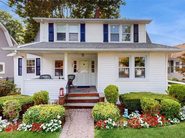 247 Wellington Road, Mineola, NY 11501
