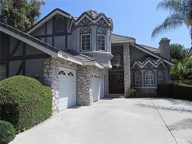 Great curb appeal at the end of the cul-de-sac. Double door entry. 3 car garage. Large driveway.