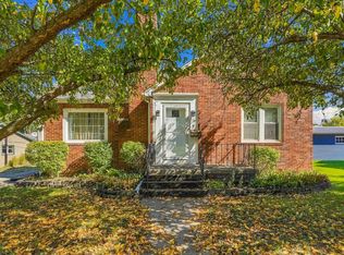215 S Shuffleton St, Sigourney, IA 52591